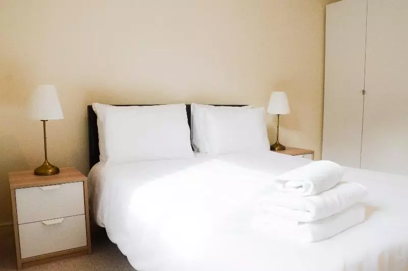 Fotos del hotel Meridian Place By Oyo Rooms:  4