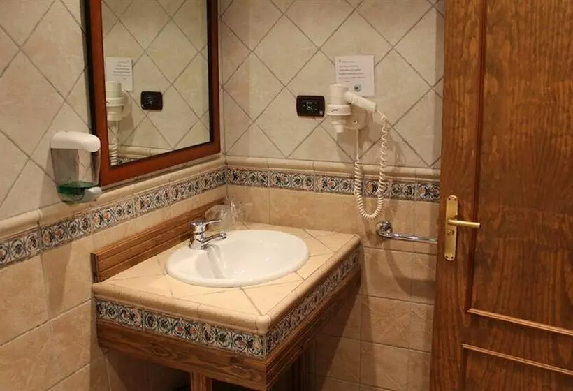 Fotos del hotel Hospedería Castillo del Papa Luna:  12