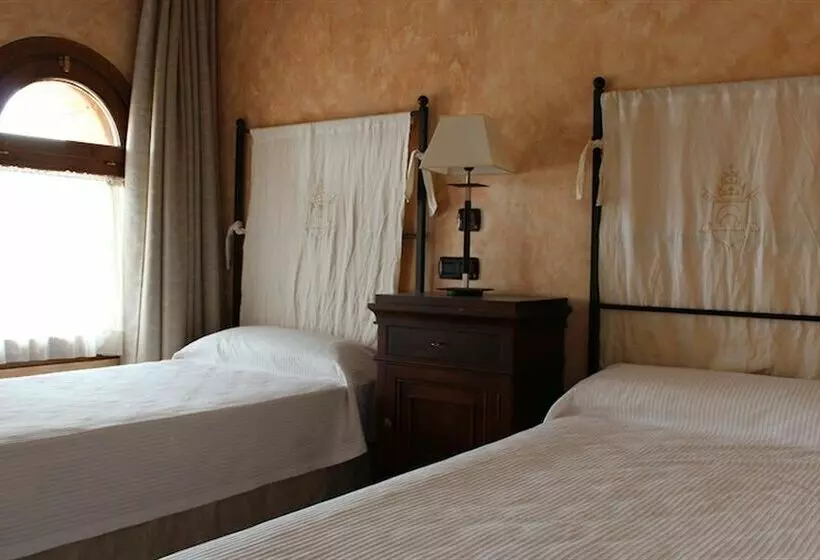 Fotos del hotel Hospedería Castillo del Papa Luna:  21