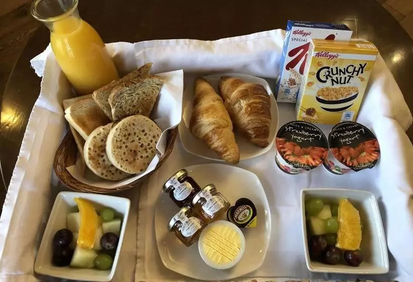 Fotos del hotel Cranleigh:  2