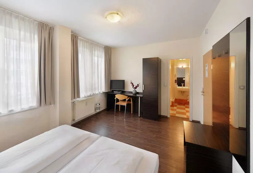 Fotos del hotel Fair Hotel Europaallee:  10