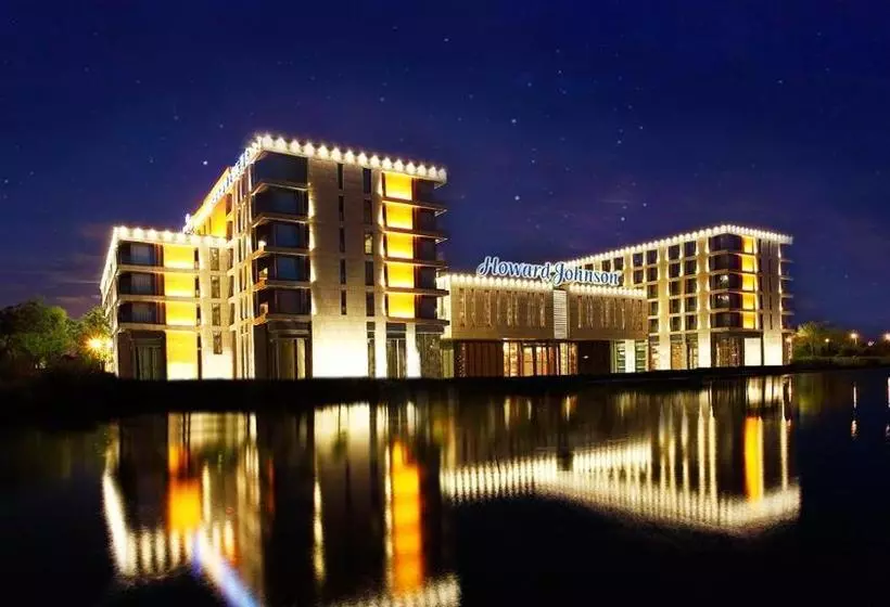 Howard Johnson Plaza Lingang Shanghai