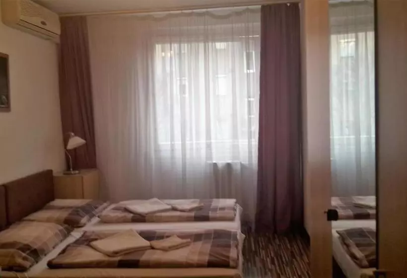 Fotos del hotel Budapest Center House:  10