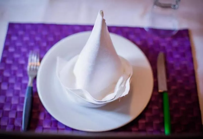 Fotos del hotel Vila Ile De France:  10