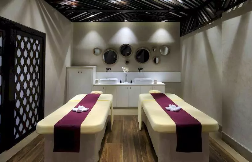 Fotos del hotel Dusitd2:  4