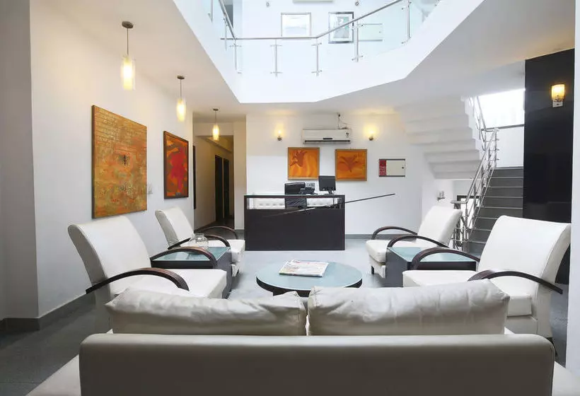 Fotos del hotel Fabhotel Pvr Saket 2:  15