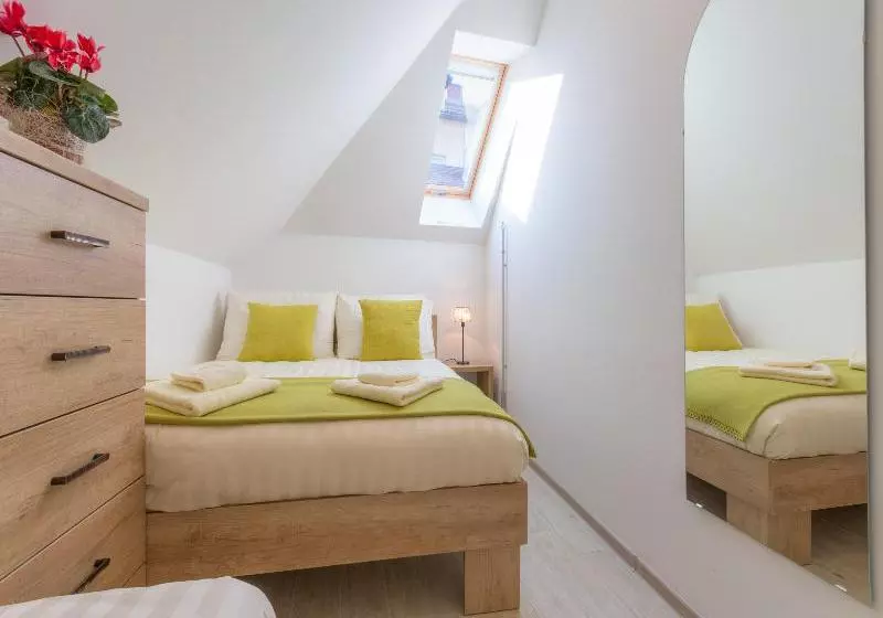 Fotos del hotel Old Town Petkovšek Apartments:  21