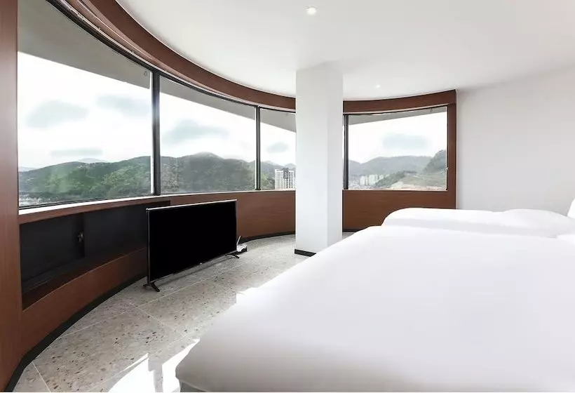 Fotos del hotel Radiance:  10