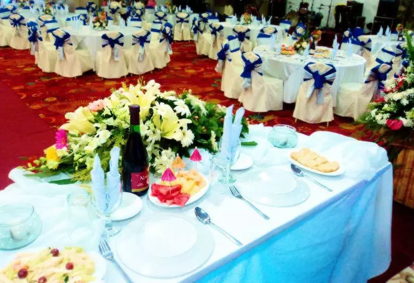 Fotos del hotel Subic Bay Travelers  & Event Center:  4