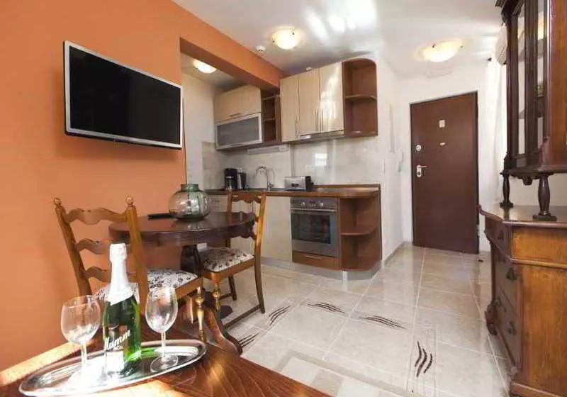 Fotos del hotel Apartments Perla:  7