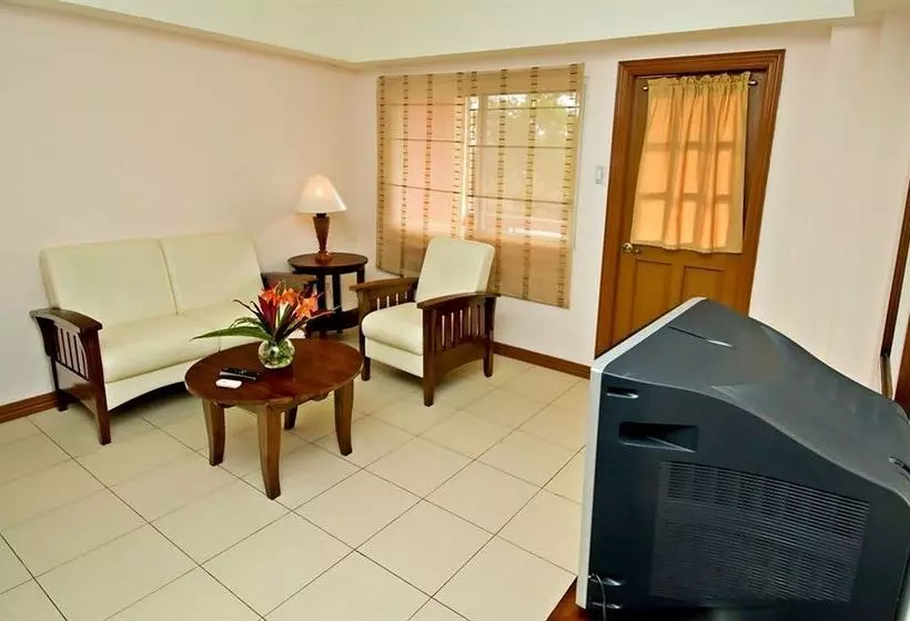 Fotos del hotel Subic Holiday Villas:  4