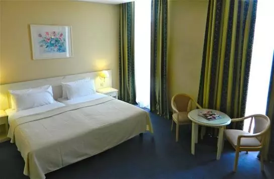 Fotos del hotel B4 Park Nice:  2