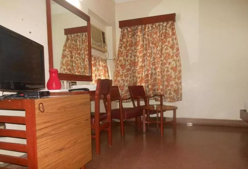 Fotos del hotel New Woodlands:  12