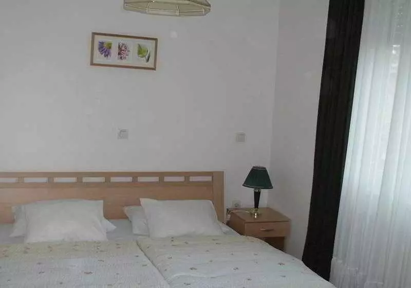 Fotos del hotel Apartments Urh:  5