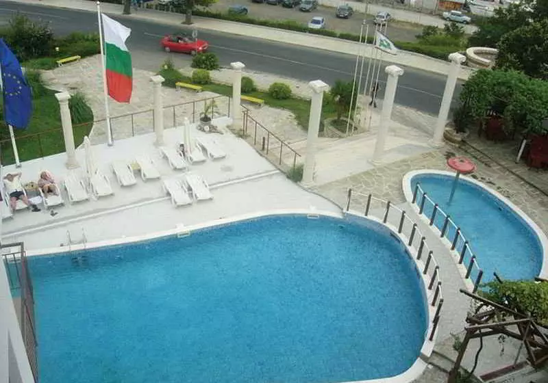 Fotos del hotel Menabria:  3