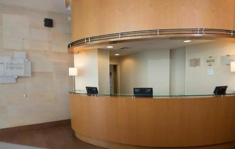 Fotos del hotel Holiday Inn Express  Puerto Montt  Patagonia:  4