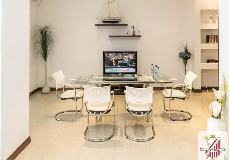 Fotos del hotel Nuñez Suites:  4