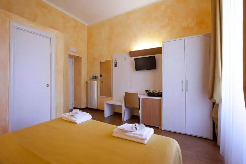 Fotos del hotel Dem Guest House:  5