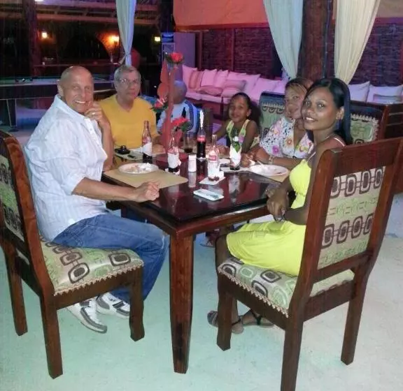 Fotos del hotel Playa Chiquita:  6