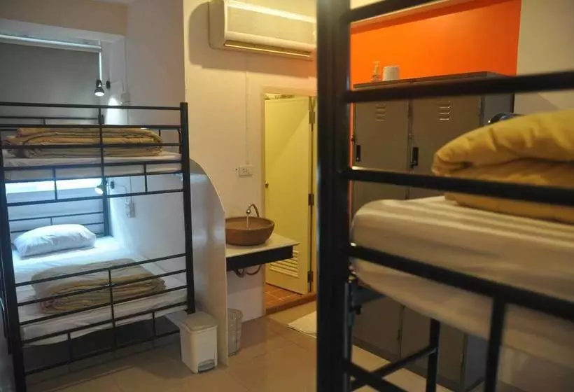 Fotos del hotel Check Inn Hostel @ Phromphong:  7