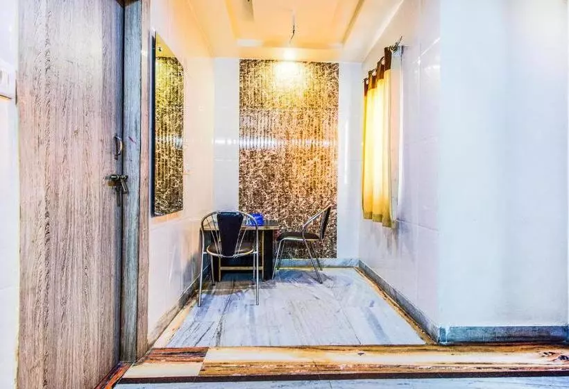 Fotos del hotel Fab Alpine Tajganj:  4