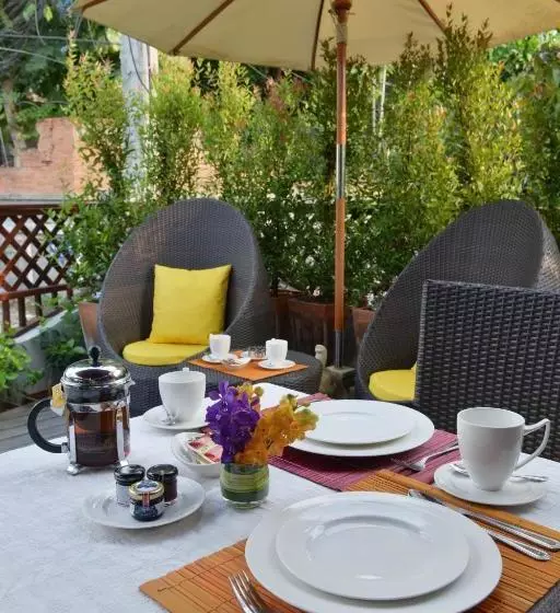 Fotos del hotel The Golden Wells Residence:  9