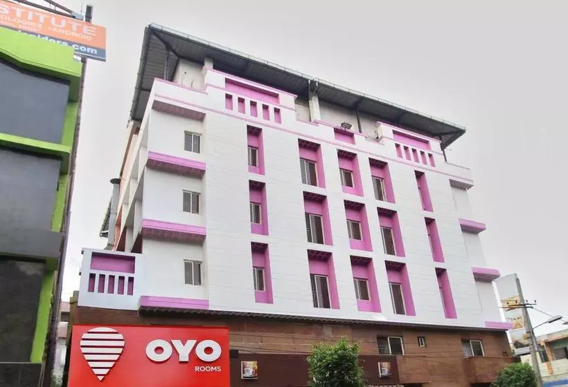 Fotos del hotel Oyo 4439 Aura Inn:  1