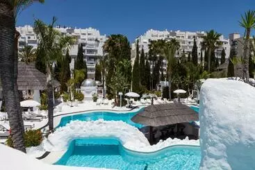 Apartahotel Suites Albayzin del Mar