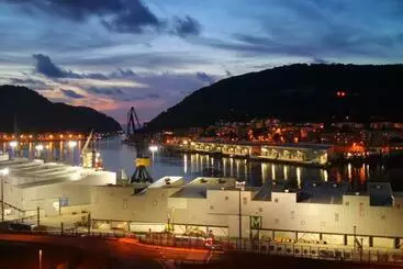 Apto Con Vistas A Bahía De Pasajes, A 10 Min Del Centro De San Sebastián - Renteria