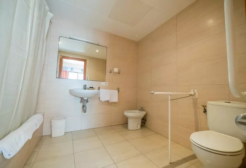 Fotos del hotel Checkin Montpalau:  7