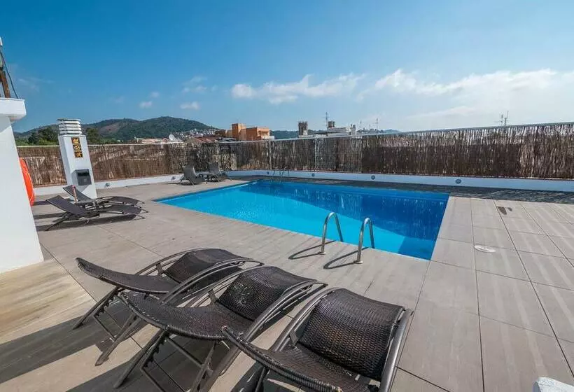 Fotos del hotel Checkin Montpalau:  14