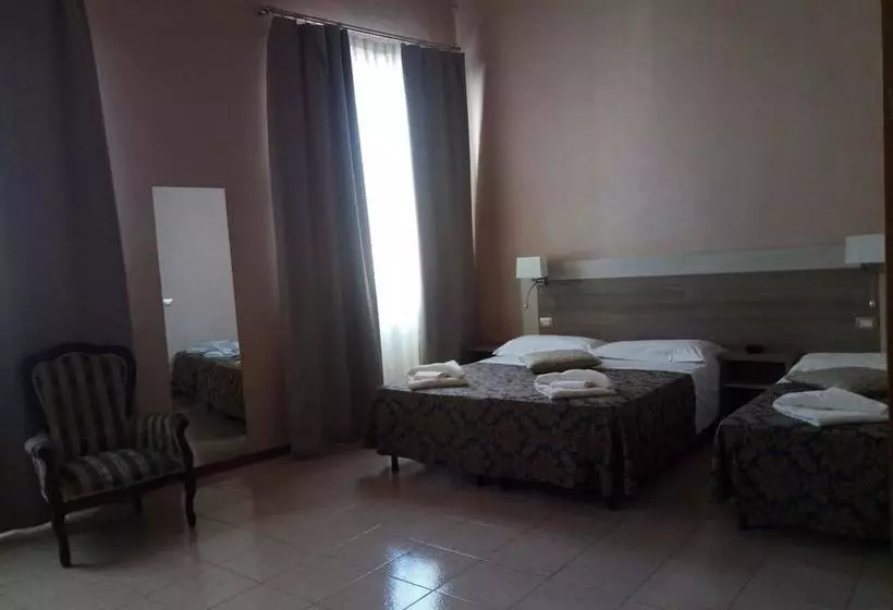 Fotos del hotel HHB Hotel:  9