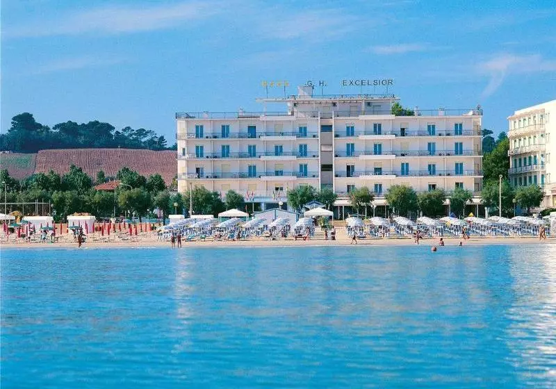 Fotos del hotel Grand Hotel Excelsior:  2