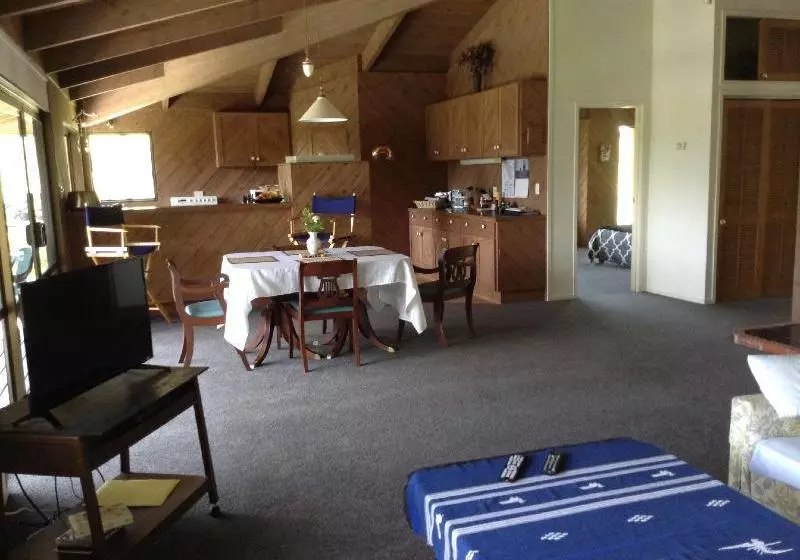 Fotos del hotel Waiotemarama Falls Lodge:  3