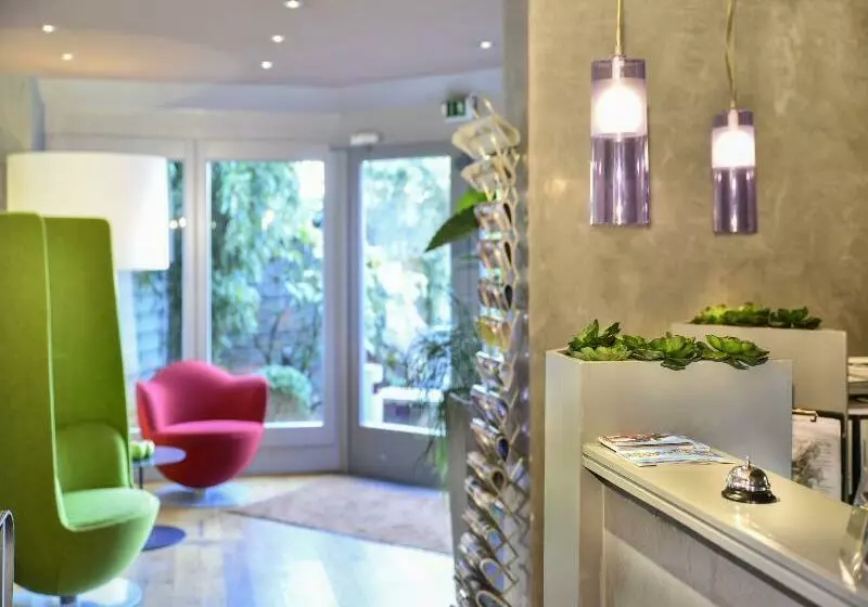 Fotos del hotel Airport Hotel By The New Yorker:  17