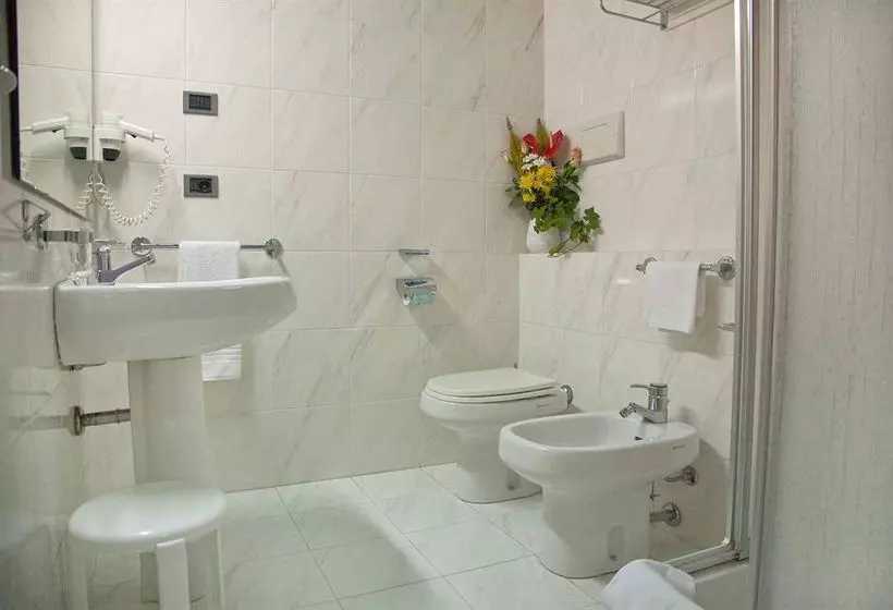 Fotos del hotel Qt Hotel:  9