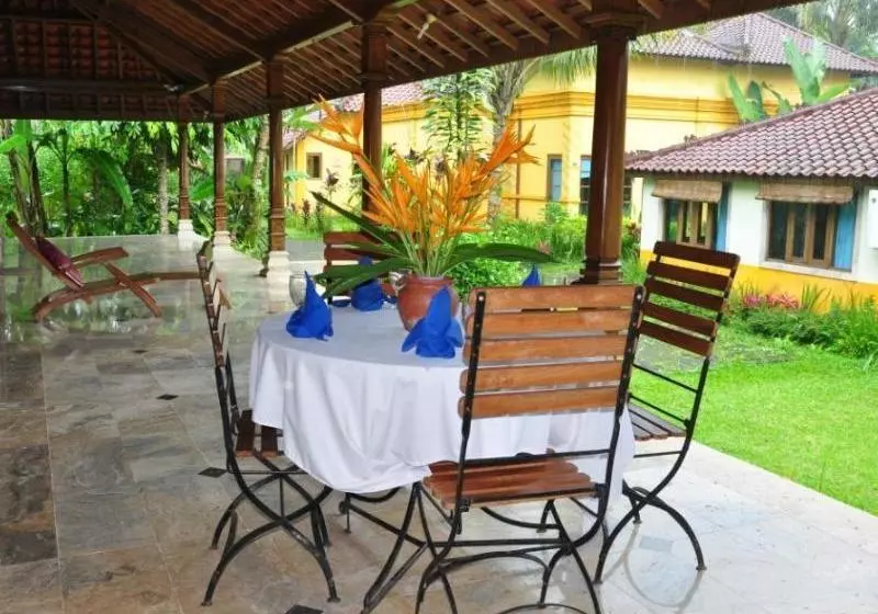 Fotos del hotel Raffles Holiday:  4