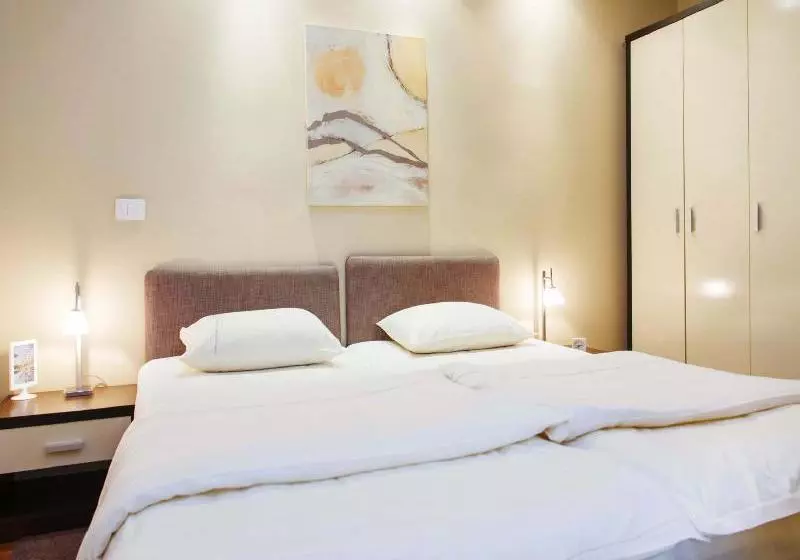 Fotos del hotel Apartment Little Bay:  16