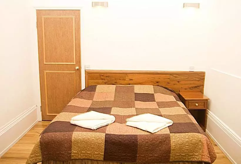 Fotos del hotel Cecil House:  2