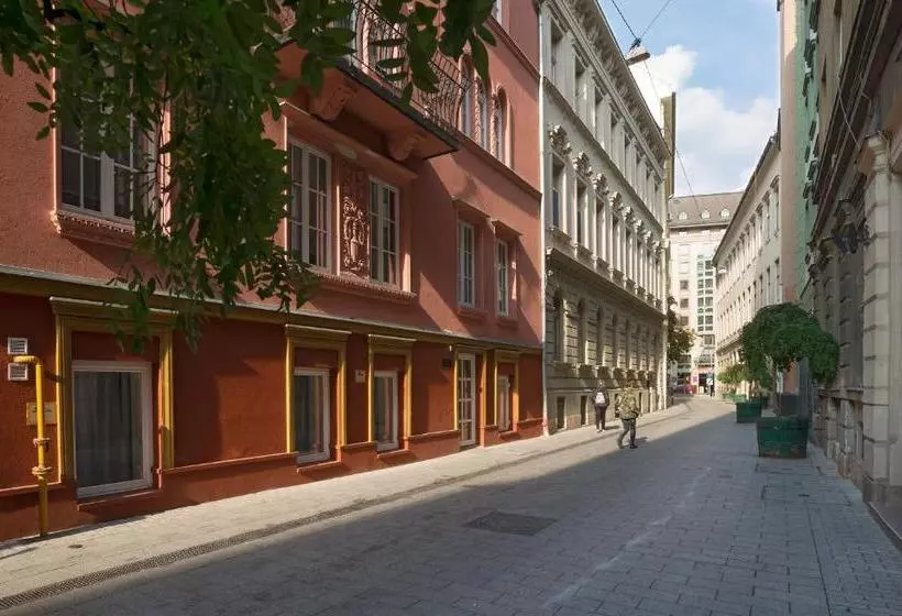 Fotos del hotel Bastion Hotel Budapest:  5