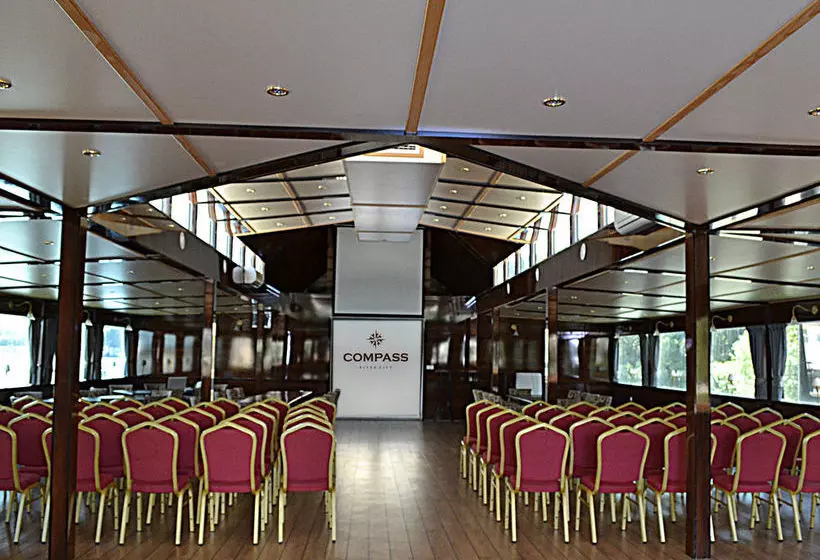 Fotos del hotel Compass River City Boatel:  3