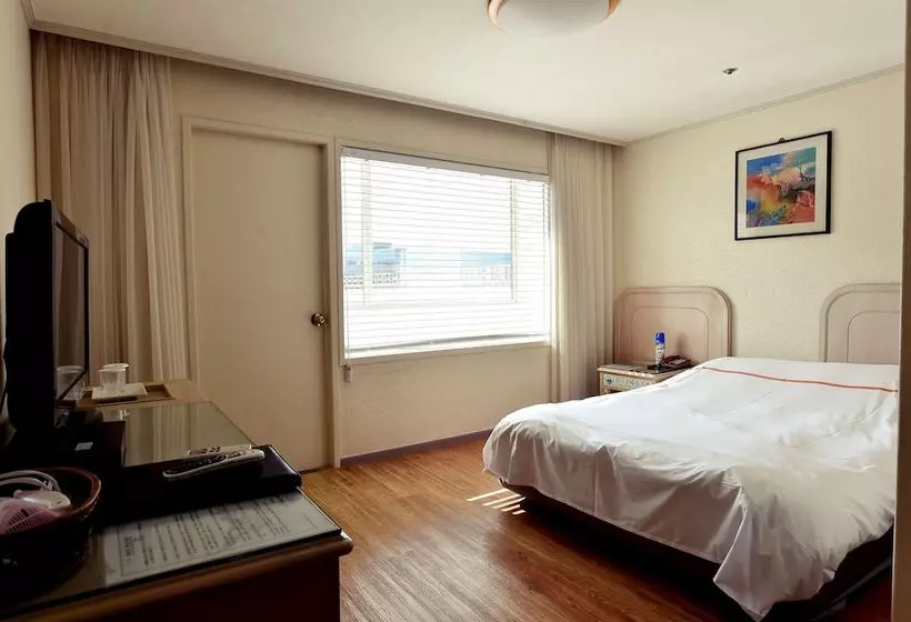 Fotos del hotel Honey Crown:  13