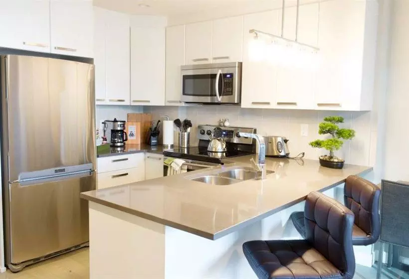 Fotos del hotel Executive Suites By Roseman - Keynote Towers:  3