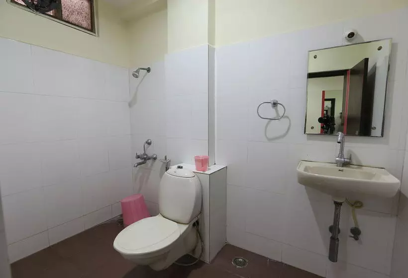 Fotos del hotel Vjr Residency:  8