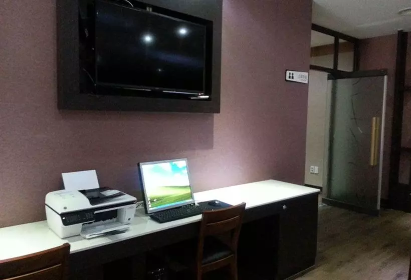 Fotos del hotel Central Plaza:  2