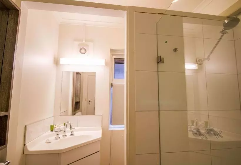 Fotos del hotel 96 On Arthur Apartments:  15
