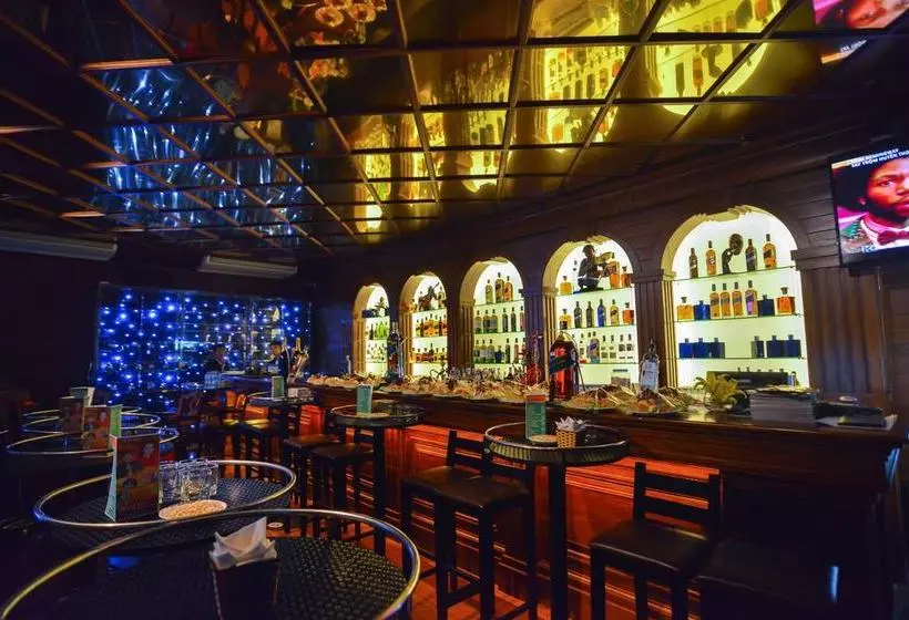 Fotos del hotel Halong Palace:  7