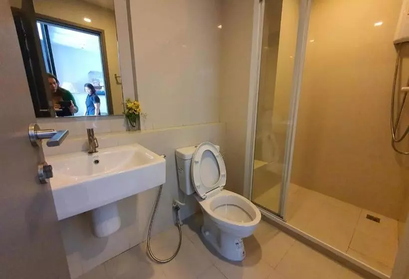 Fotos del hotel The Base Central Pattaya Paza:  6