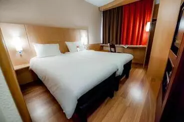 Ibis Vannes
