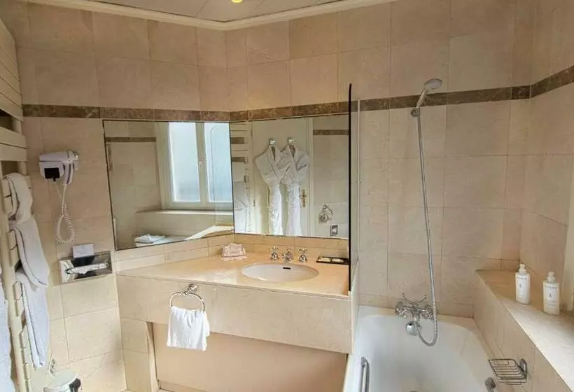 Fotos del hotel Royal  Paris Champs Elysées:  5